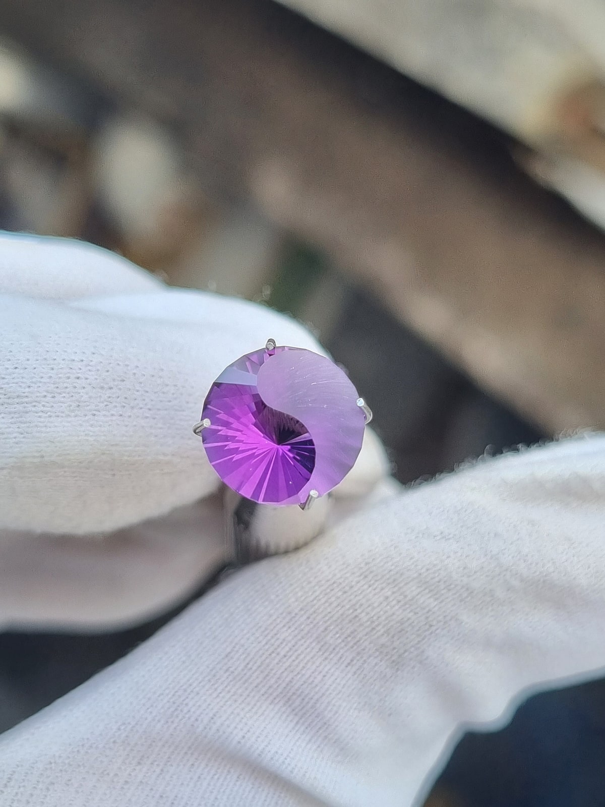 Amethyst, Round Yin Yang Cut